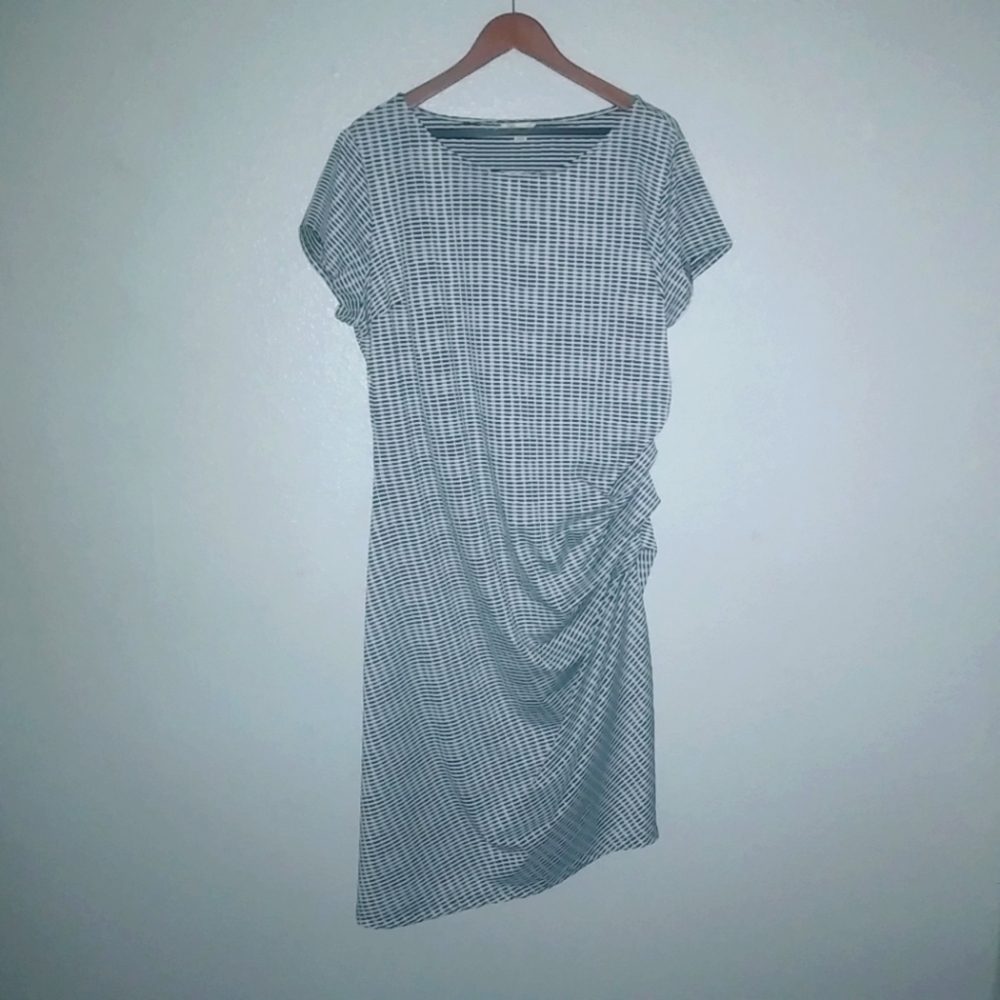 Cato 22/24 Short Capped Sleeved Ruched Side Shift Dress Plus